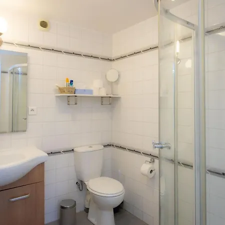Apartment Salut Le Petit Carcassonne